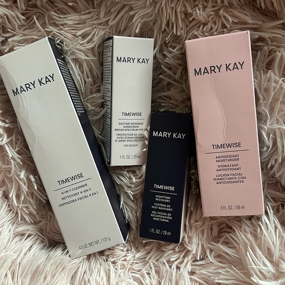 Mary Timewise Miracle Skincare set for Oily to Combination...